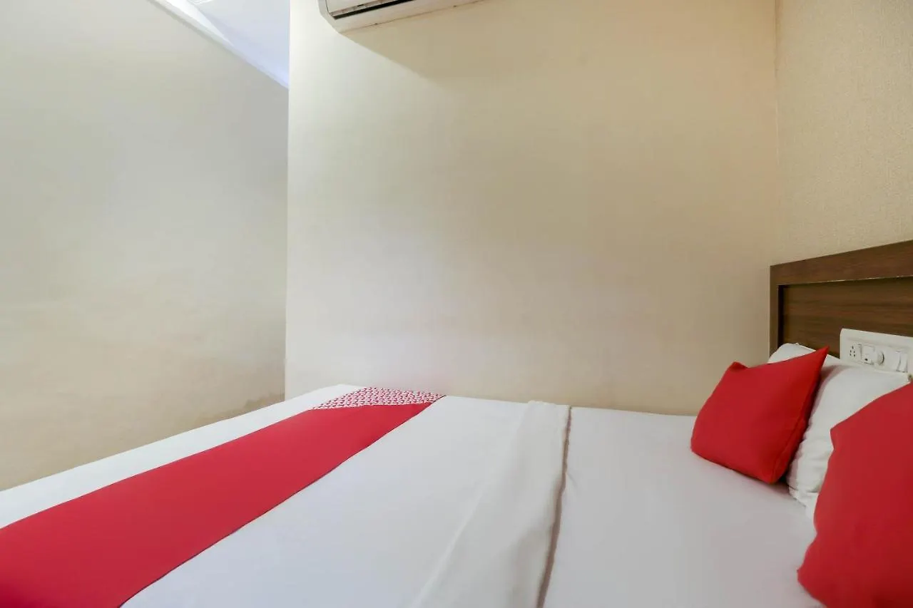 Oyo 73602 Hotel White House Thrissur